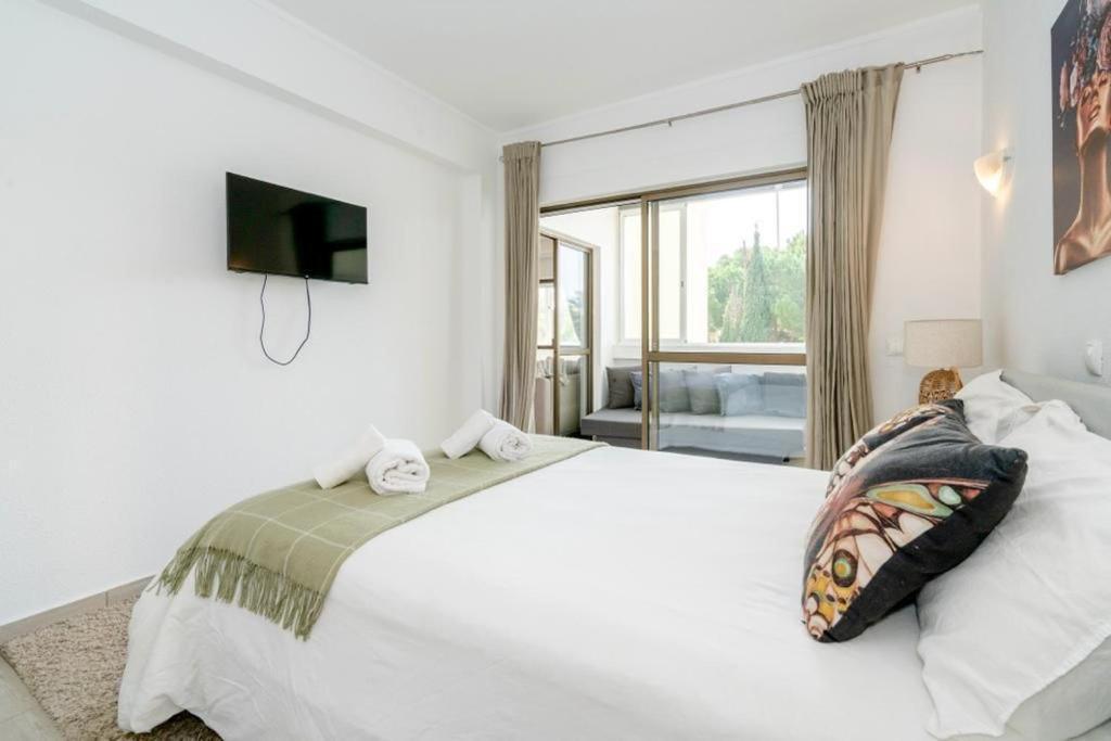 Spacious 1 Bed In Vilamoura, Fast Wifi & Pool Quarteira Exterior foto